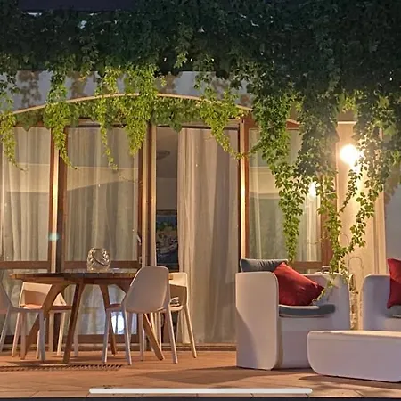 South Venice Apartment